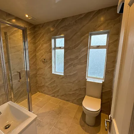 Nice Triple At 2 Iveragh Rd-6