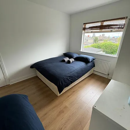 Nice Triple At 2 Iveragh Rd-6 Pensionat
